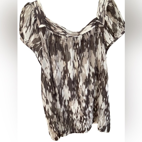 🔥🖤Ann Taylor XL sheer short sleeved blouse in cream/grays. Like new condition! - Picture 4 of 4